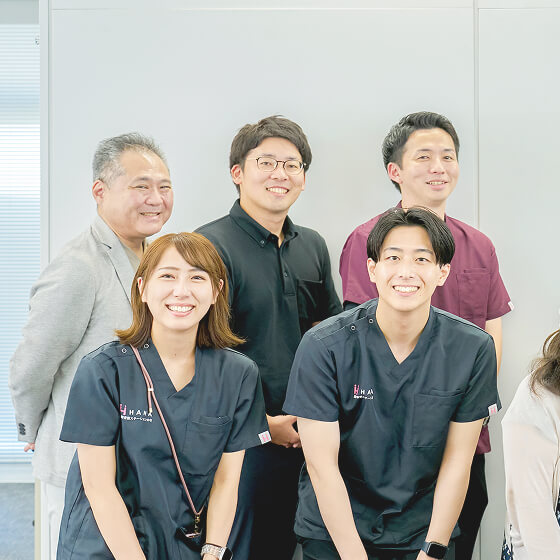 笑顔の社員たち