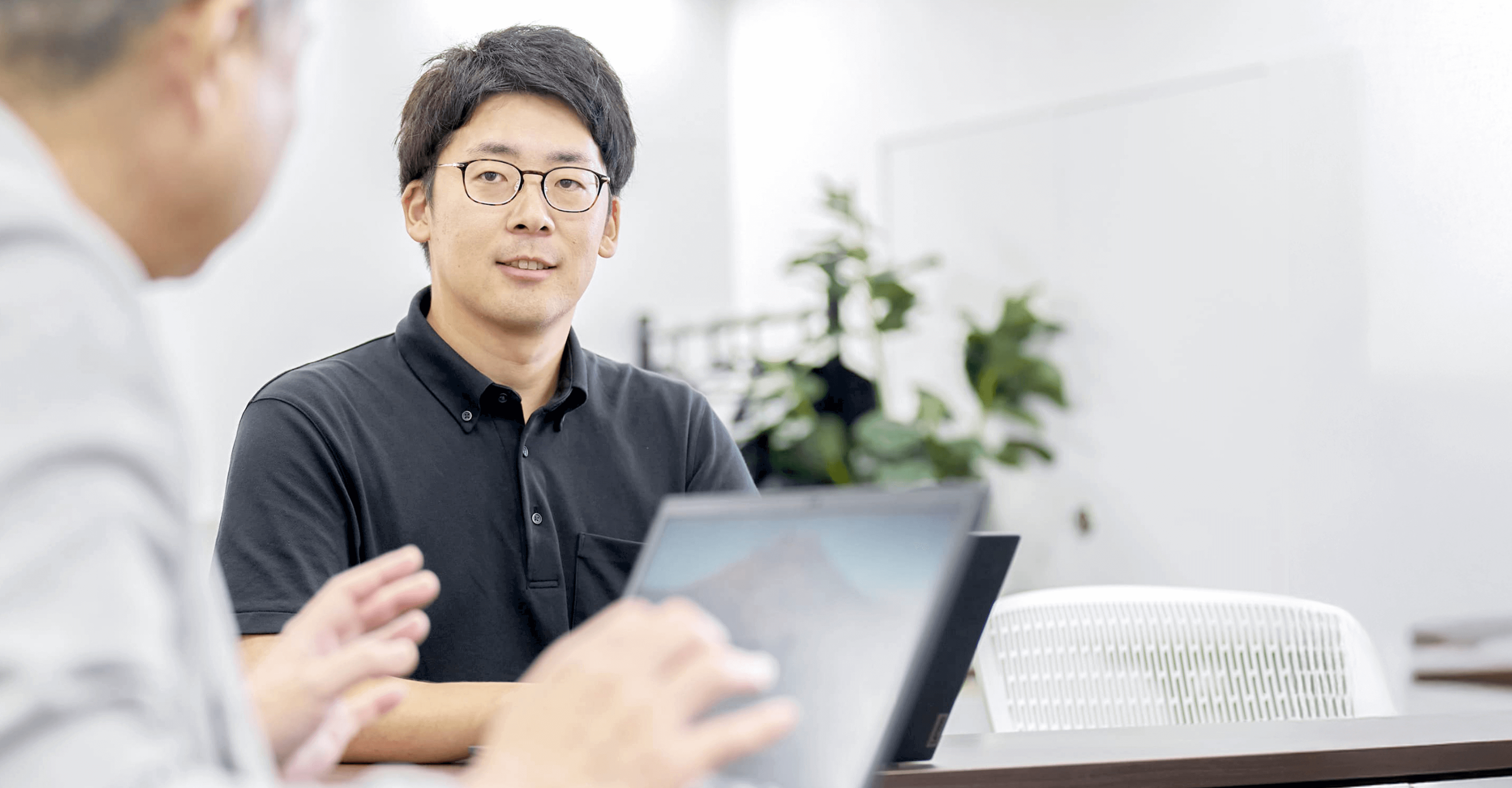 話を聞くのレセプト課の男性