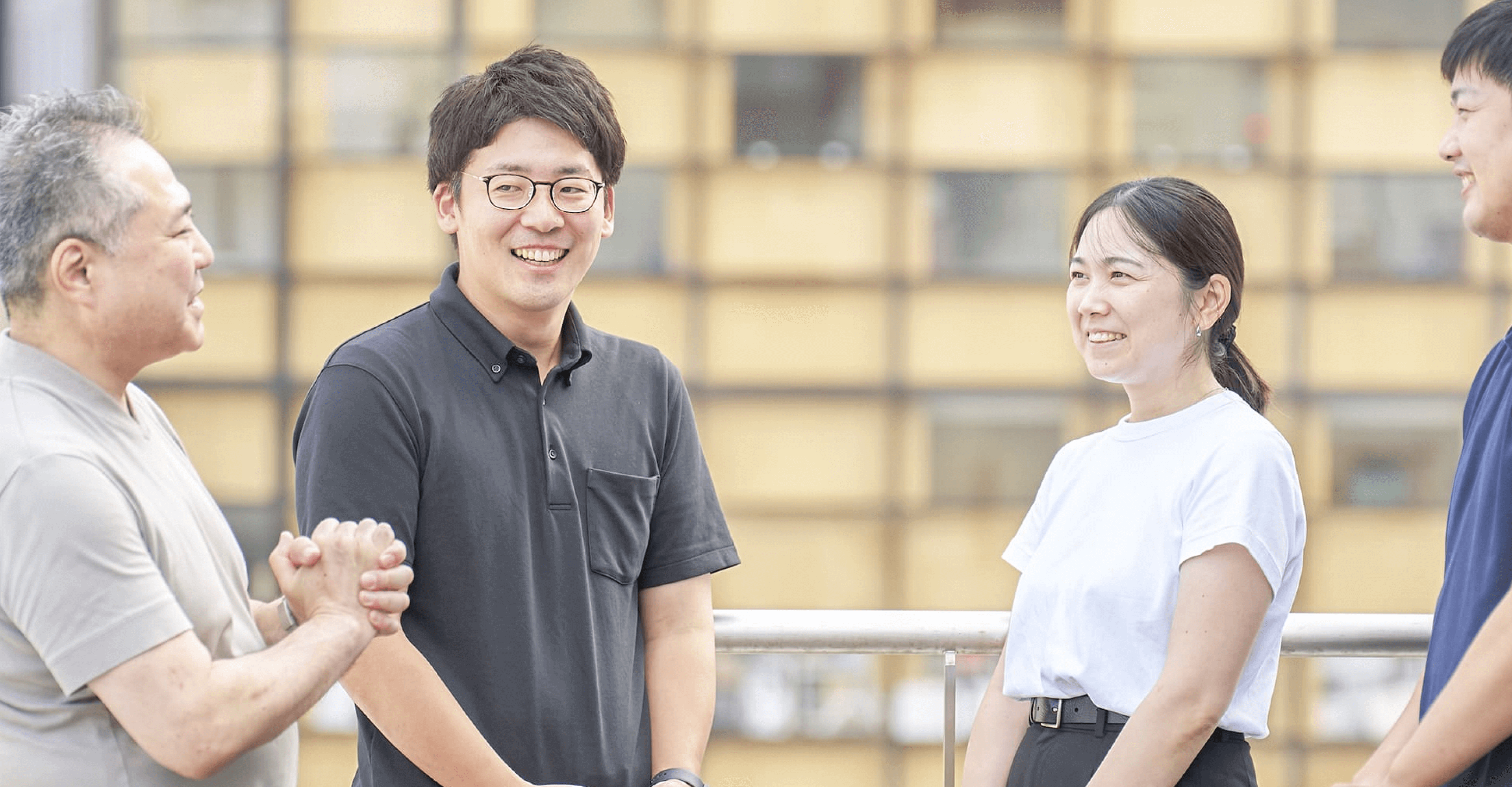 談笑するレセプト課の男性